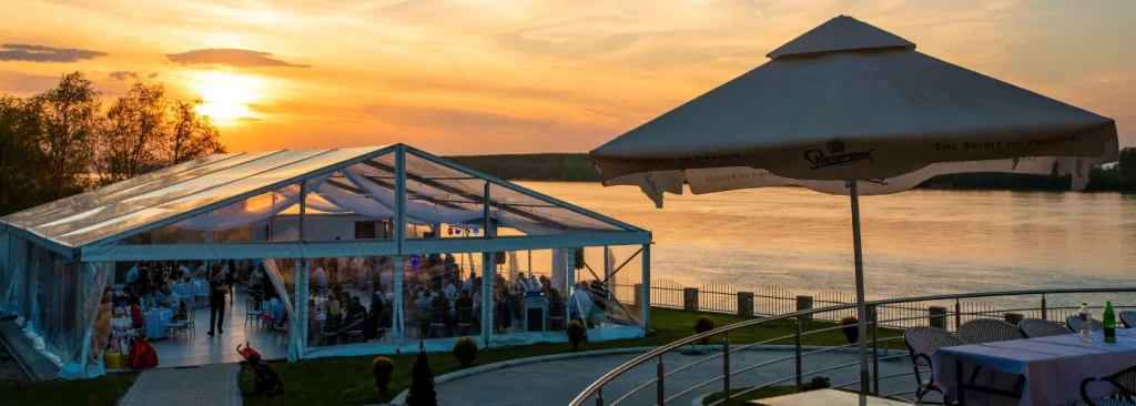 venčanje na otvorenom transparentni šator Smederevo